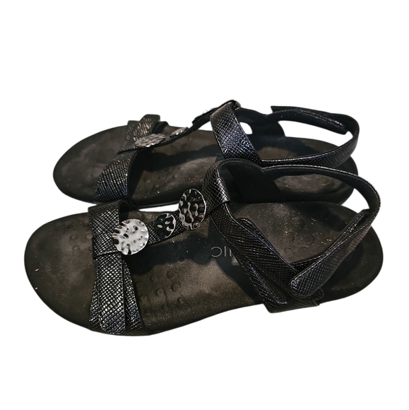 Vionic FARRA lizard Sz 11 Black Sandals With Silver Metallic - Picture 2 of 5
